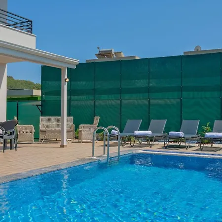 Villa Esmeralda, Jakuzili Cocuk Havuzlu Lueks Fethiye